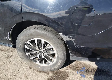 2025 Ford Expedition Platinum z USA, uszkodzony, nr VIN 1FMJU1M88SEA18228